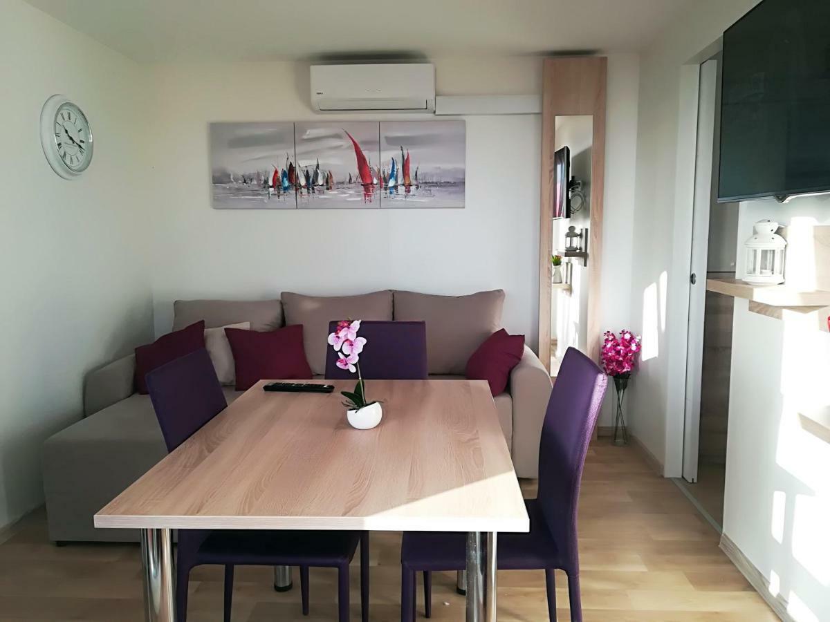 Holiday Home Happiness Privlaka  Esterno foto