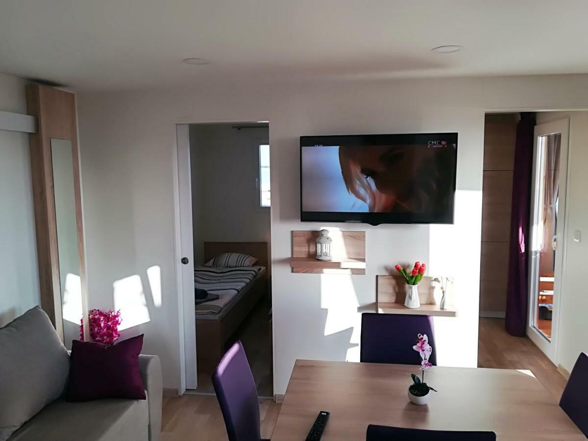 Holiday Home Happiness Privlaka  Esterno foto