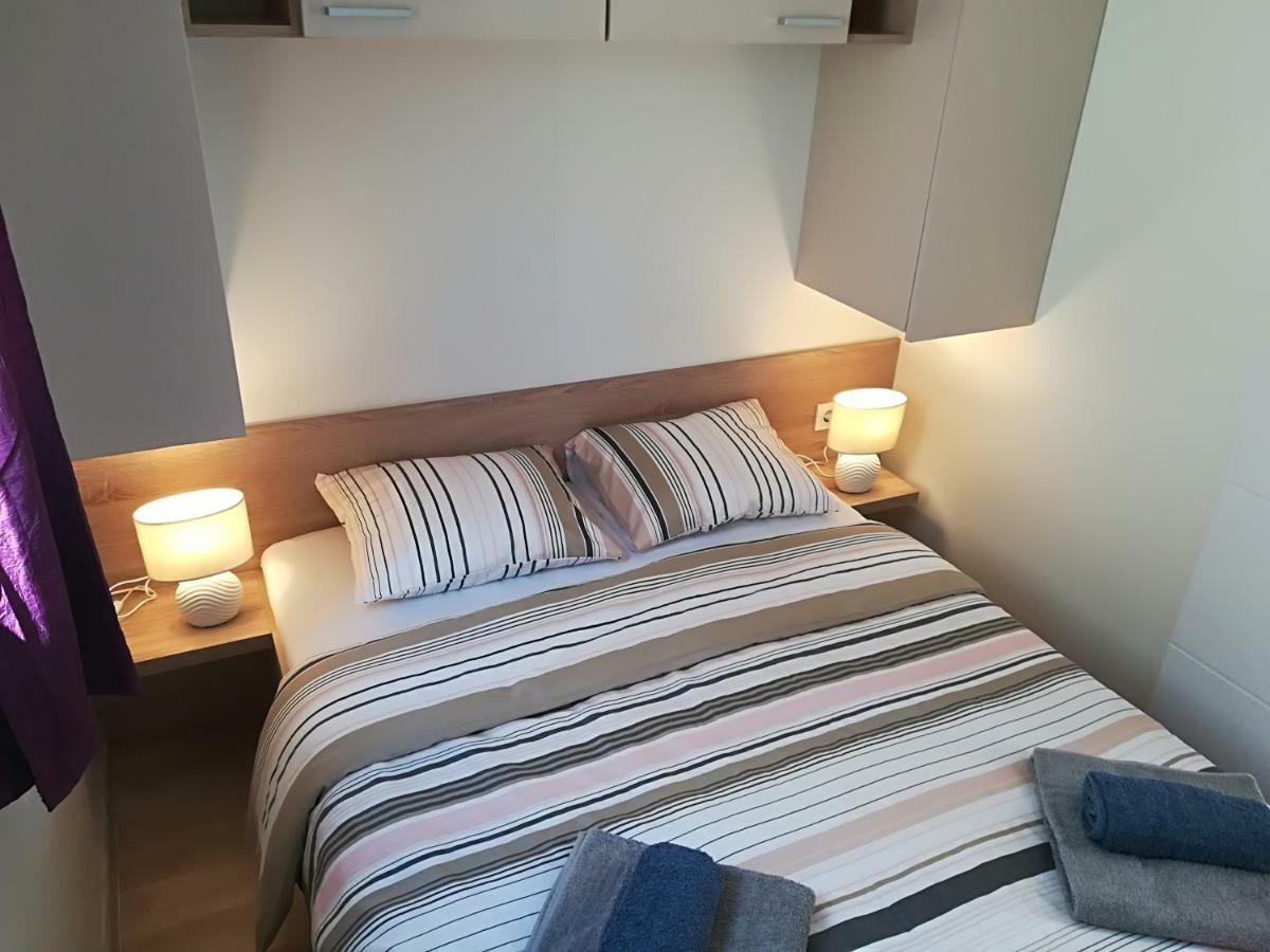 Holiday Home Happiness Privlaka  Esterno foto