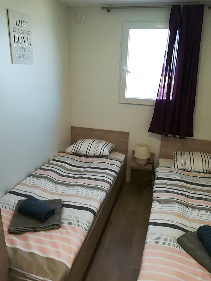 Holiday Home Happiness Privlaka  Esterno foto